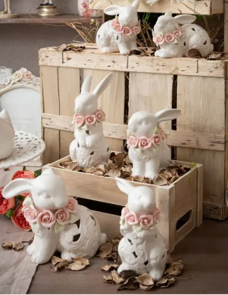 Coniglietto Bianco Traforato con Fiori Rosa in Ceramica L' Arte di Nacchi