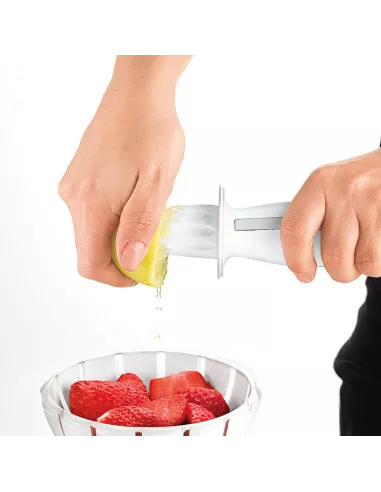 Spremilimoni Con Grattugia Buccia Squeeze&Grate My Kitchen Grigio Opaco  - 29940033  - Guzzini  - Utensili e Mestoli